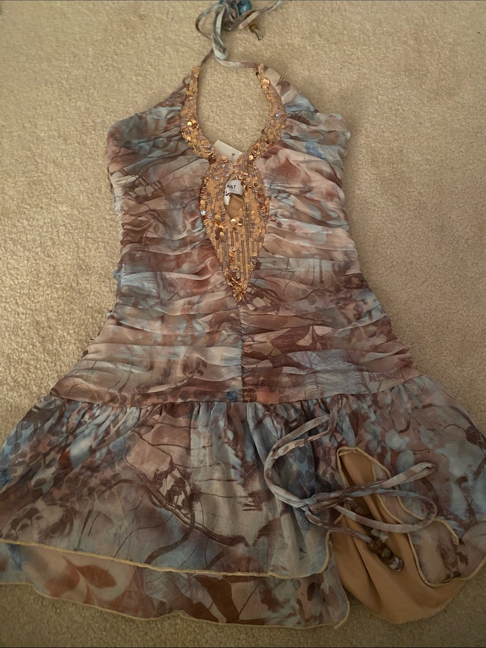 Outcast XS. NWT Mutia a Alaska mini dress